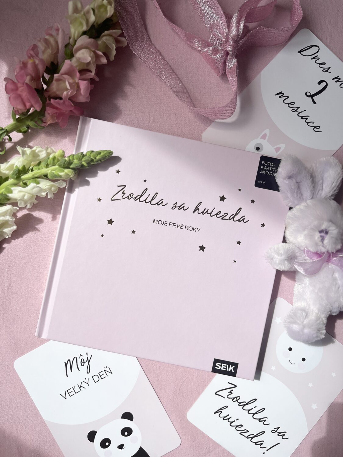Pamätná kniha pre bábätko - Zrodila sa hviezda (ružová)