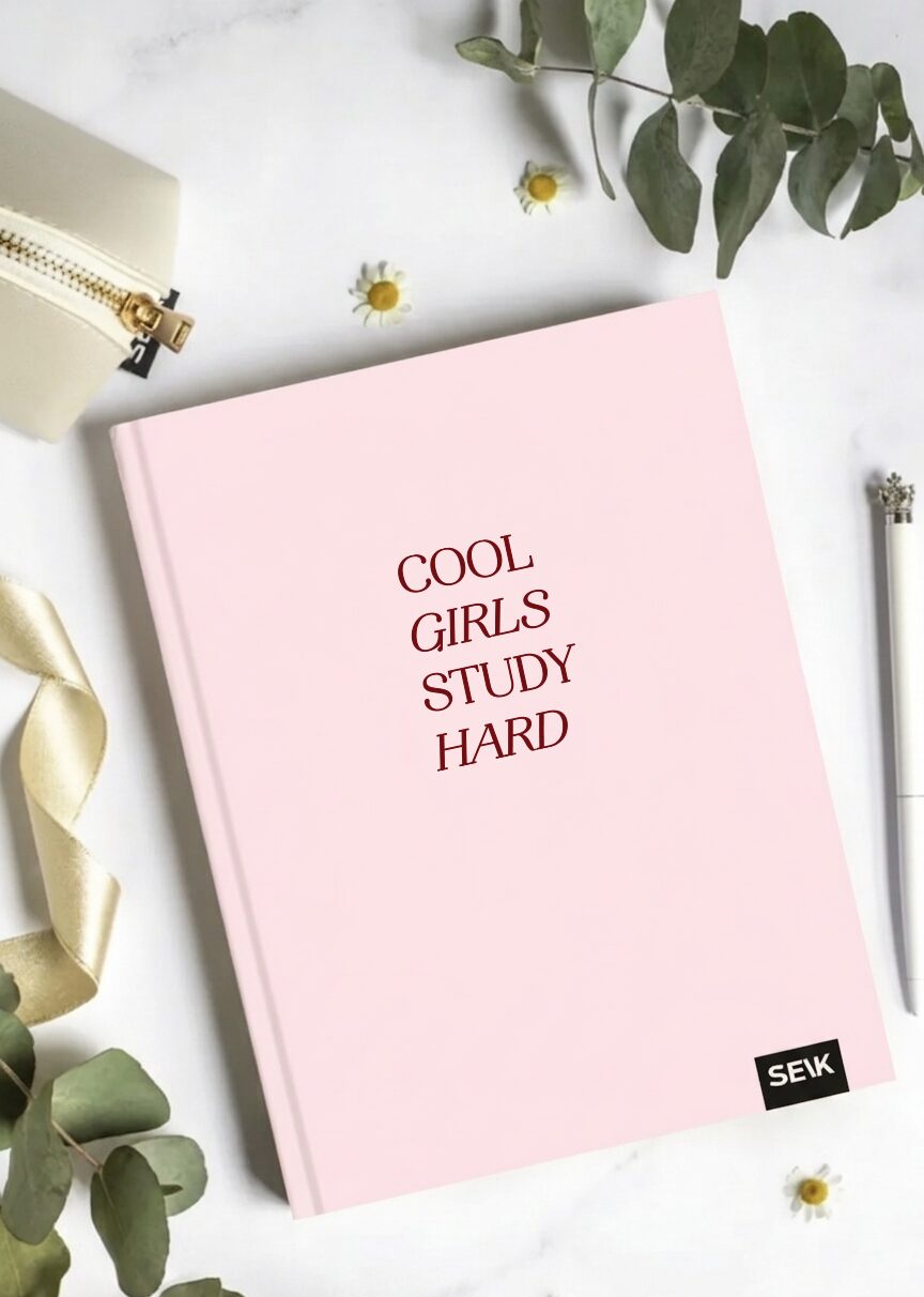 Plánovač Happy Calendar 26/27 - cool girls study hard