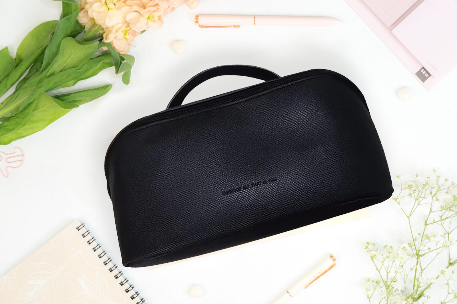 Kozmetická taška - embrace all that is you